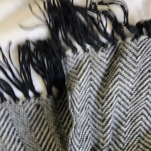 Handmade Ireland Alpaca Scarf - Picture 2 of 5